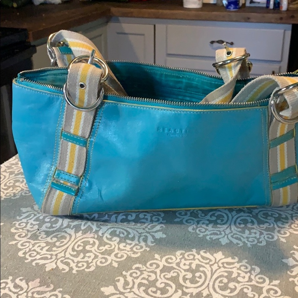 Reaction Kenneth Cole leather sea green purse